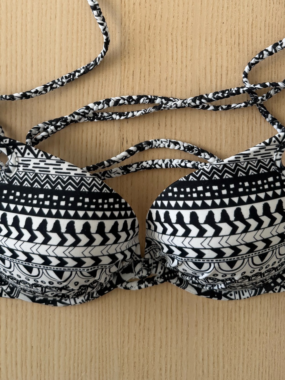 Victoria’s Secret Bombshell Push-up Bikini Top 34B Black White Tribal Aztec Swim